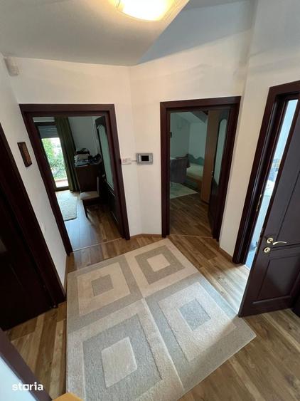Casă cu 5 camere cu Teren 400 Mp în Bunloc