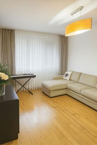 Apartament cu 3 camere semidecomandat în Drumul Taberei