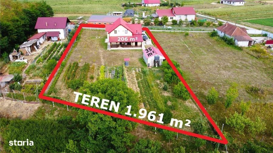 Casă cu 4 camere în Central