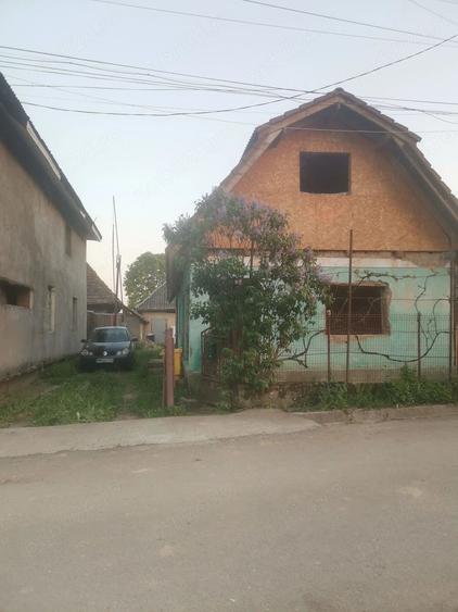 Casă cu Teren 11 Mp în Central