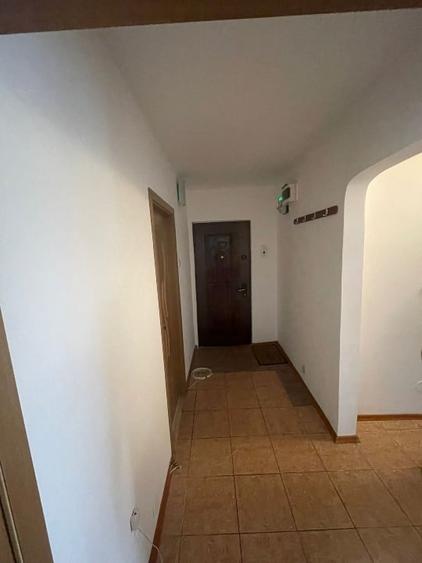 Apartament cu 3 camere în Prundu