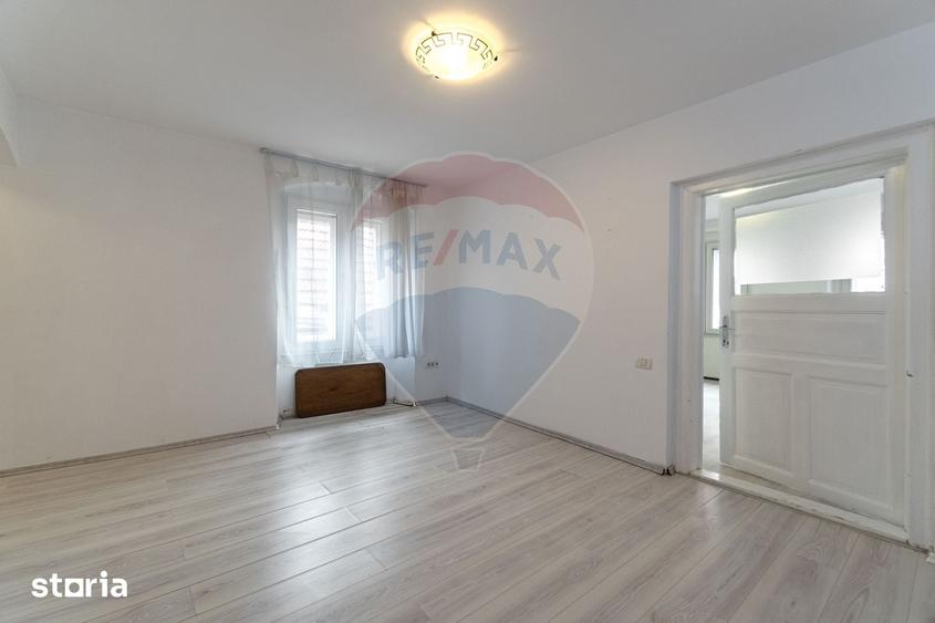 Apartament cu 2 camere semidecomandat în Centrul Istoric