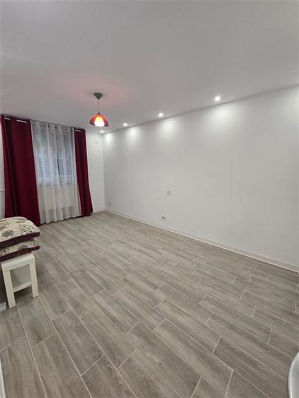 Garsonieră decomandată în Floreasca