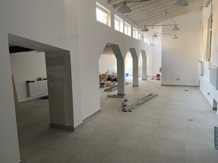Casă individuală cu 9 camere cu Canalizare în Eminescu