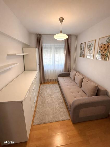 Apartament cu 3 camere decomandat în Central