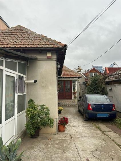 Casă cu 3 camere cu Canalizare în Km 5