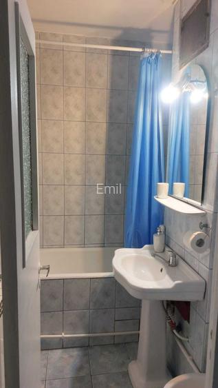 Ofer spre inchiriere apartament cu 2 camere in Tulcea