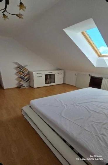 Apartament cu 3 camere decomandat în Colentina