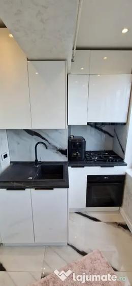 Apartament cu 2 camere semidecomandat în George Enescu