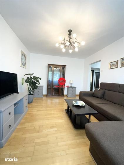 Apartament cu 3 camere decomandat în Inel I