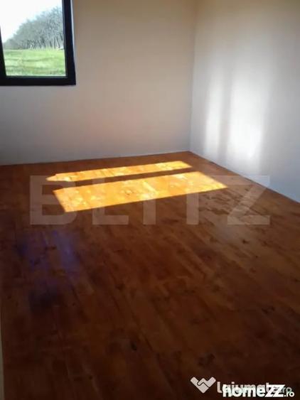 Casă cu 3 camere cu Teren 1500 Mp în Dumitra