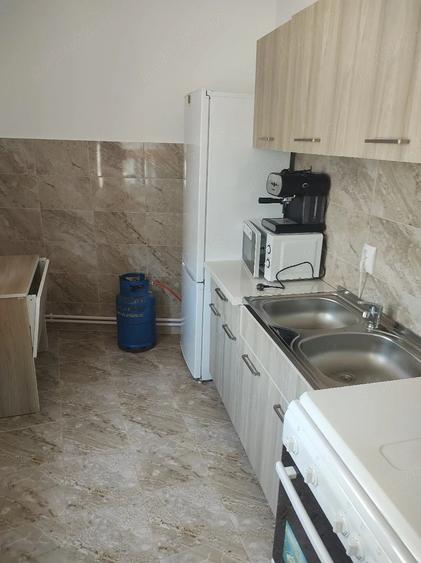 Garsonieră decomandată în Brazi