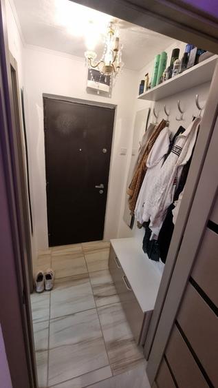 Apartament cu 2 camere semidecomandat în Rahova
