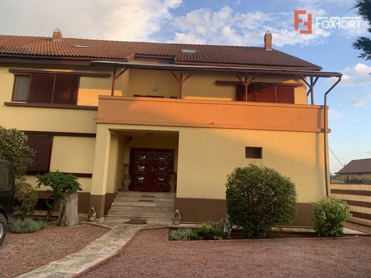 Duplex cu 6 camere cu Piscina în Giarmata-Vii