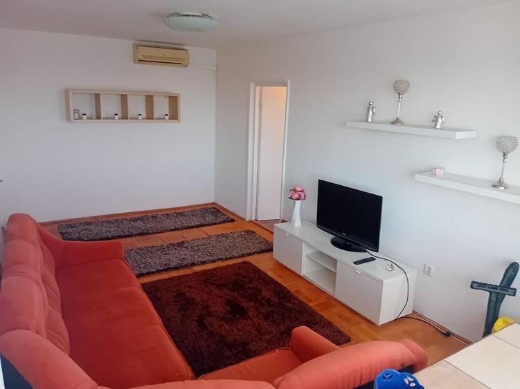 Apartament cu 2 camere semidecomandat în Șagului