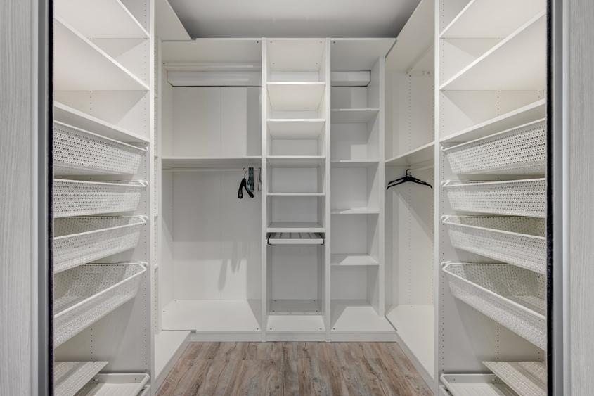 Apartament cu 2 camere decomandat, mobilat în Nerva Traian