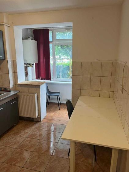 Apartament cu 2 camere decomandat în Drumul Carului