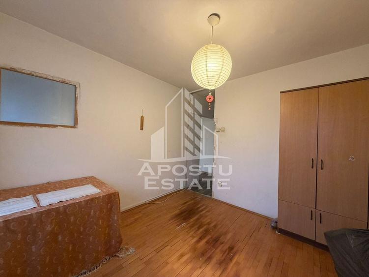 Apartament cu 2 camere decomandat în Soarelui