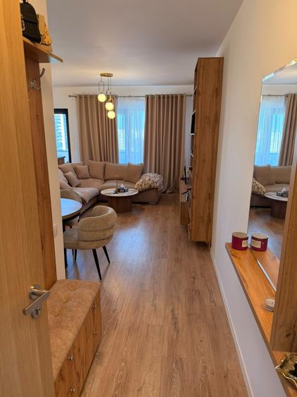 Apartament cu 2 camere semidecomandat, mobilat în 13 Septembrie