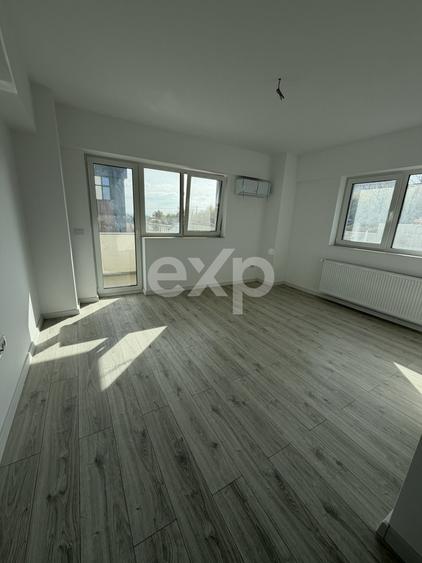 Apartament cu 3 camere în Valea Adâncă