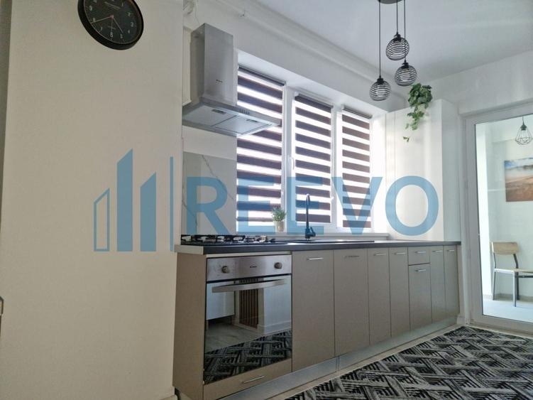 Apartament cu 2 camere semidecomandat, mobilat în Calea Moldovei