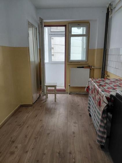 Apartament cu 2 camere decomandat în Port