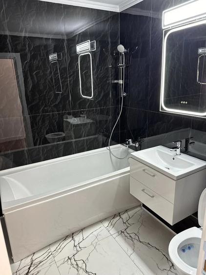 Apartament cu 3 camere decomandat în Tineretului
