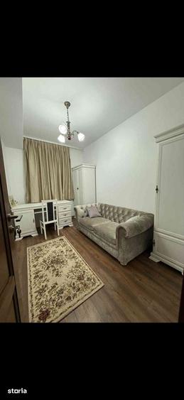 Apartament cu 3 camere decomandat în Nufărul
