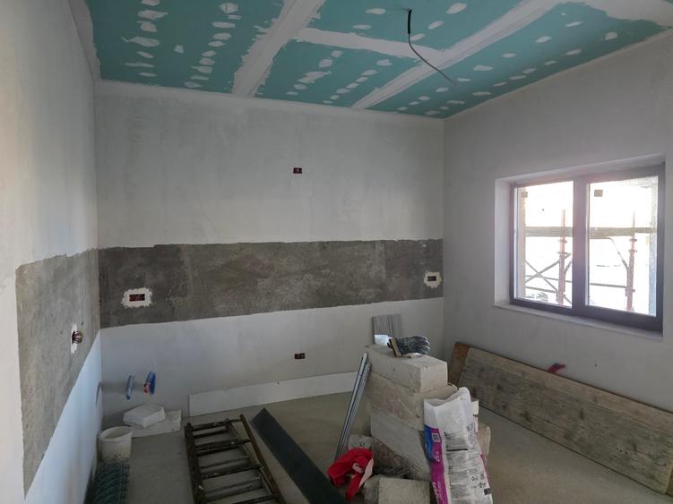 Casă individuală cu 4 camere cu Canalizare în Cumpăna