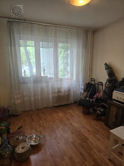 Apartament cu 3 camere decomandat, mobilat în Dristor