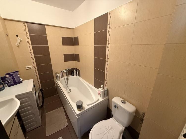 Apartament cu 2 camere semidecomandat în Exterior Vest