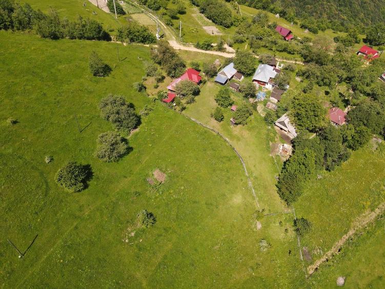 Casă cu 3 camere în Muntele Rece