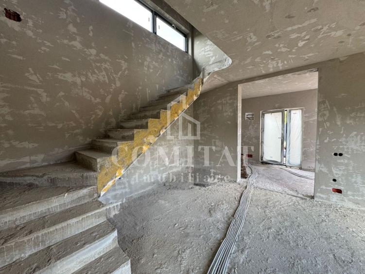 Casă individuală cu 6 camere cu Canalizare în Sălicea