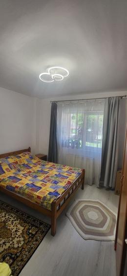 Apartament cu 4 camere decomandat în Central