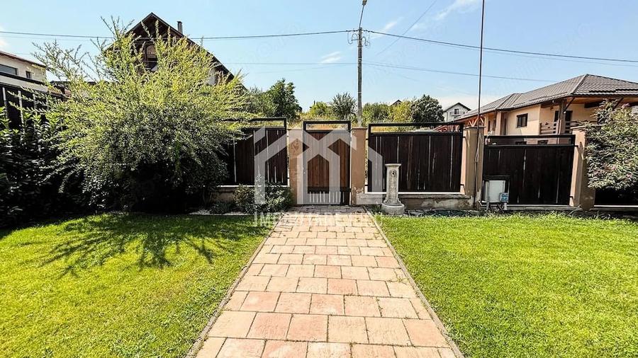 Casă cu 4 camere cu Teren 425 Mp în Câmpenești