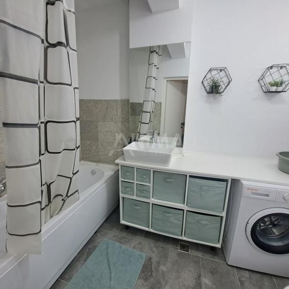 Apartament cu 2 camere semidecomandat, mobilat în Florești