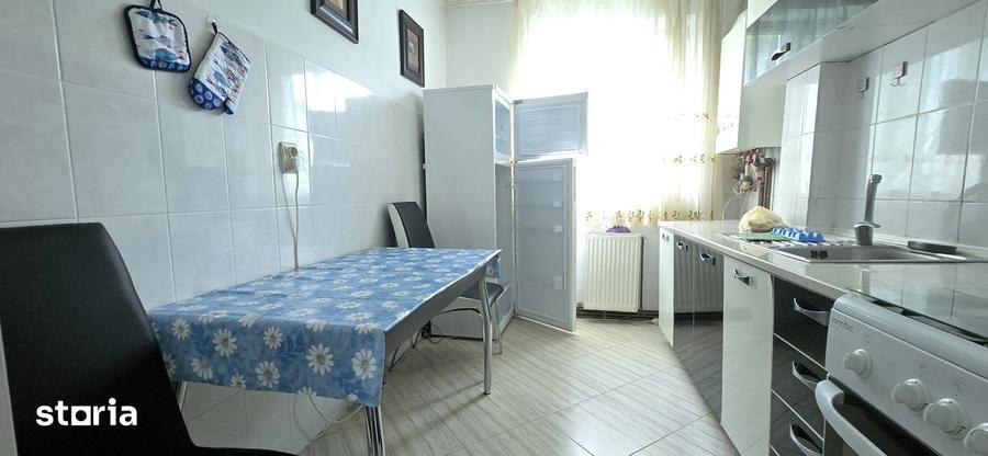 Apartament cu 2 camere semidecomandat în Aleea Trandafirilor