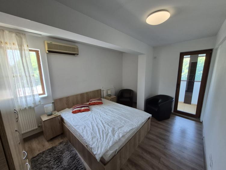 Apartament cu 2 camere semidecomandat, mobilat în Titan