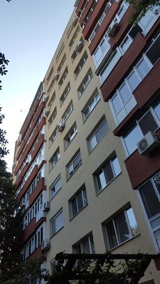 Apartament cu 2 camere semidecomandat în Berceni