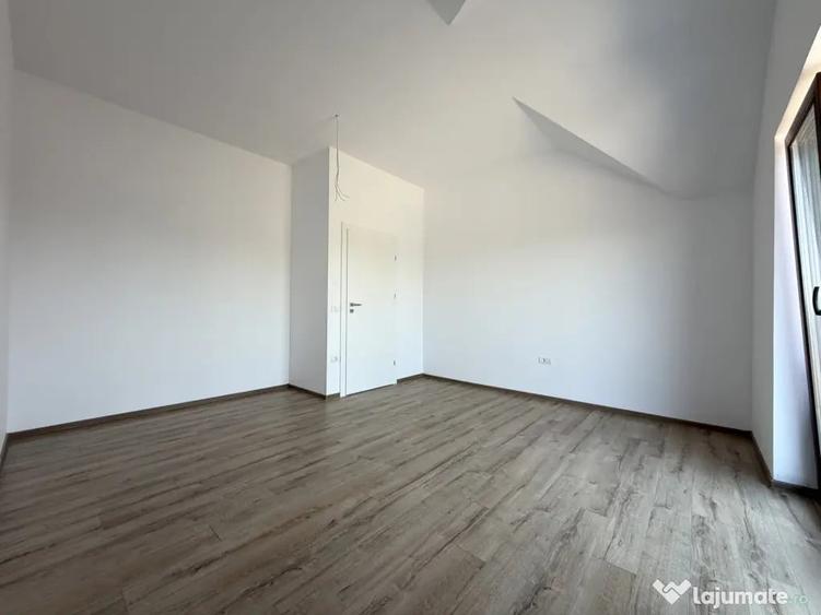 Casă cu 4 camere cu Teren 350 Mp în Covaci
