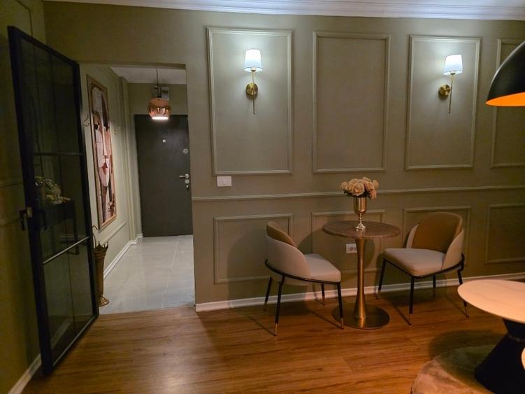 Apartament cu 3 camere semidecomandat, mobilat în Cetății