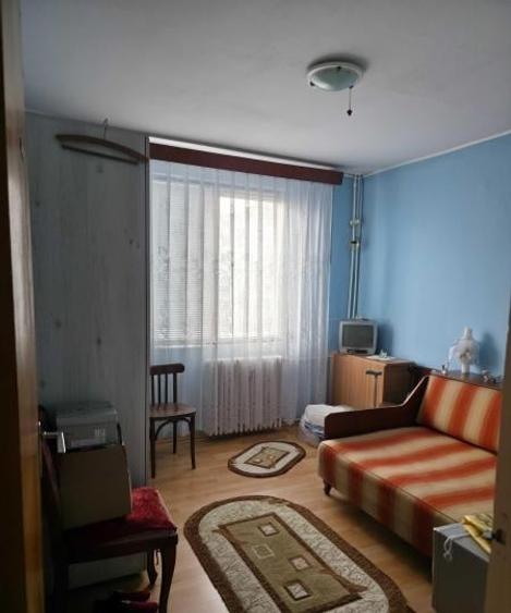 Apartament semidecomandat în Crângași
