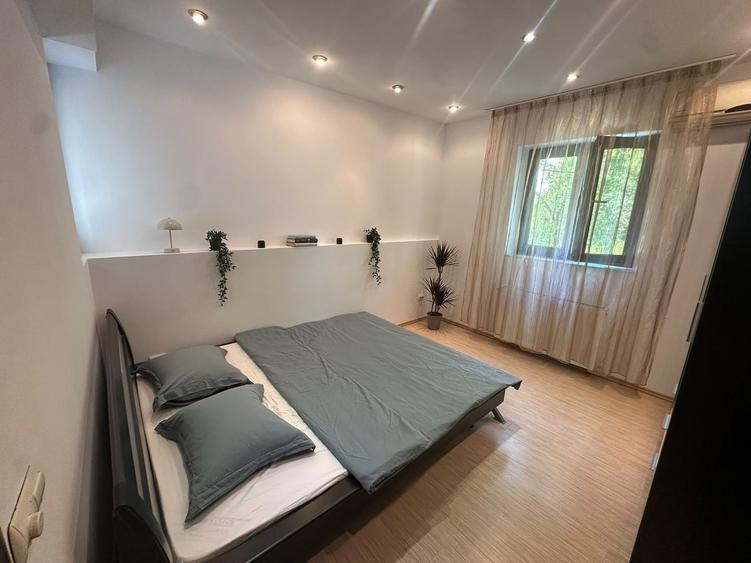 Apartament cu 3 camere decomandat, mobilat în Dristor