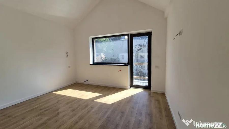 Apartament cu 4 camere decomandat în Zamora