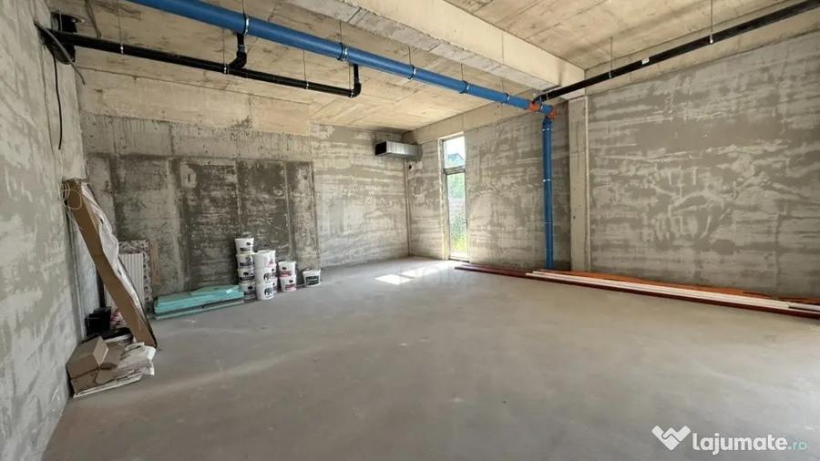 Spațiu comercial, de 132 mp, în Odăi