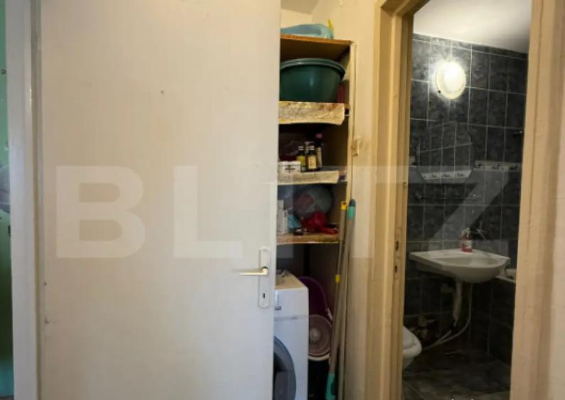 Apartament cu 3 camere semidecomandat, mobilat în Tătărași