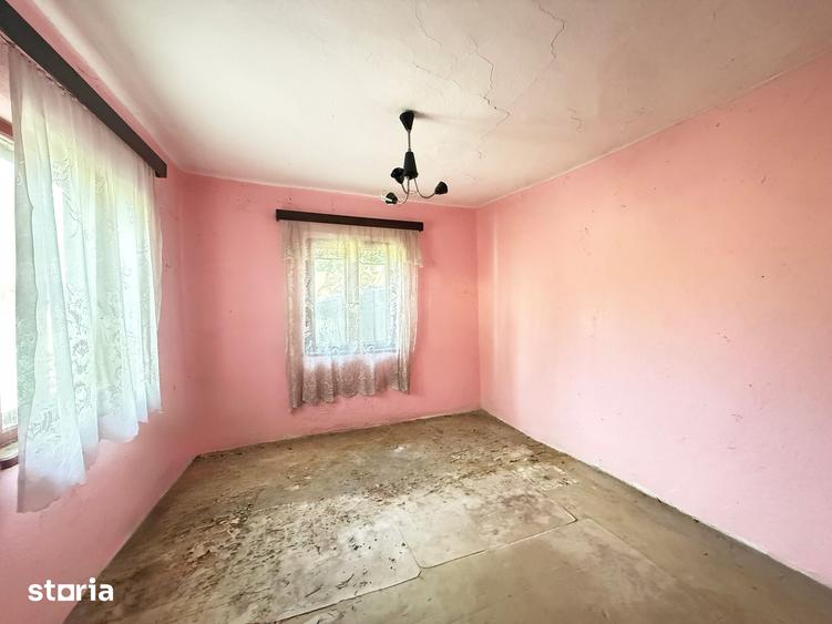 Casă cu 2 camere cu Teren 184 Mp în Rahova