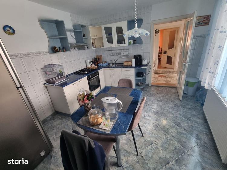 Casă cu 4 camere în Ultracentral