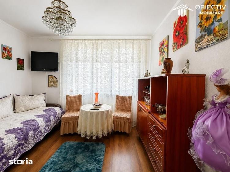 Apartament cu 3 camere semidecomandat în Vest