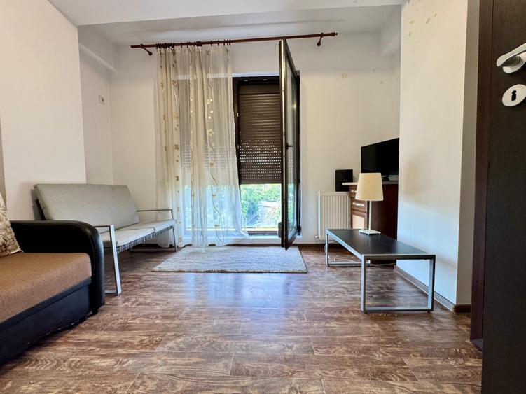 Apartament cu 3 camere decomandat în Vitan Mall